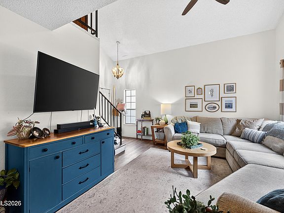 4th image of 1735 Catham Ln