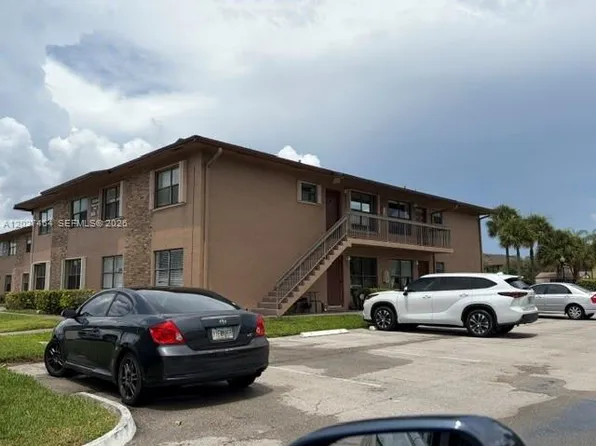 10054 Winding Lake Rd APT 201, Sunrise, FL 33351