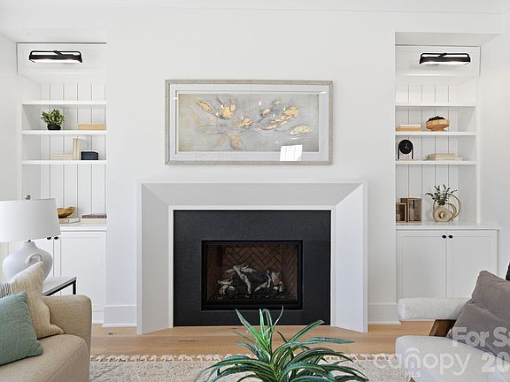 3rd image of 610 Walnut St