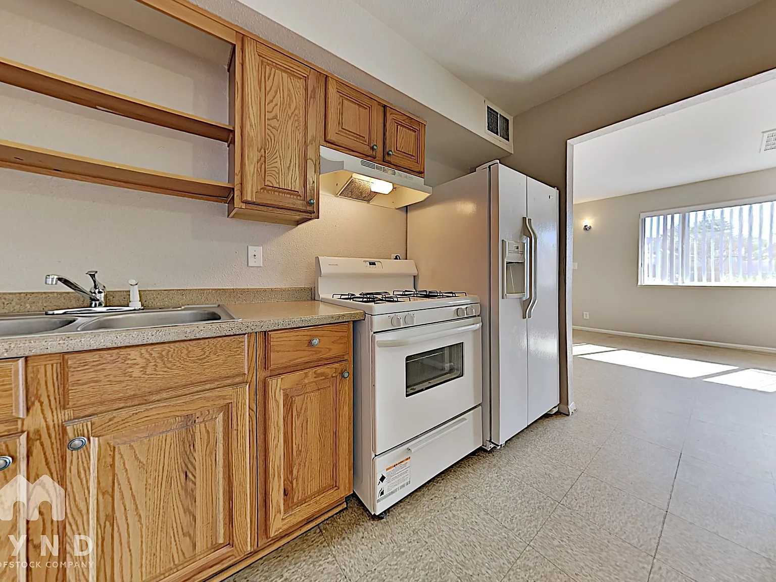 2 bed, 1.0 bath, 884 sqft, $1,205 — Photo 3