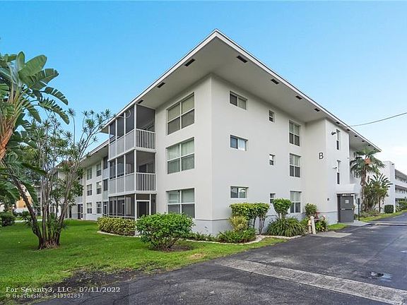 4th image of 4025 N Federal Hwy APT 320B