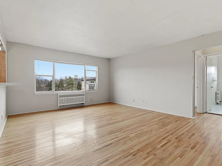 Welcome to Central Lakes of Uptown, where spacious interiors and natural light create the perfect living environment. Enjoy modern amenities and a vibrant community. Schedule your tour today and make this exceptional space your new home!
