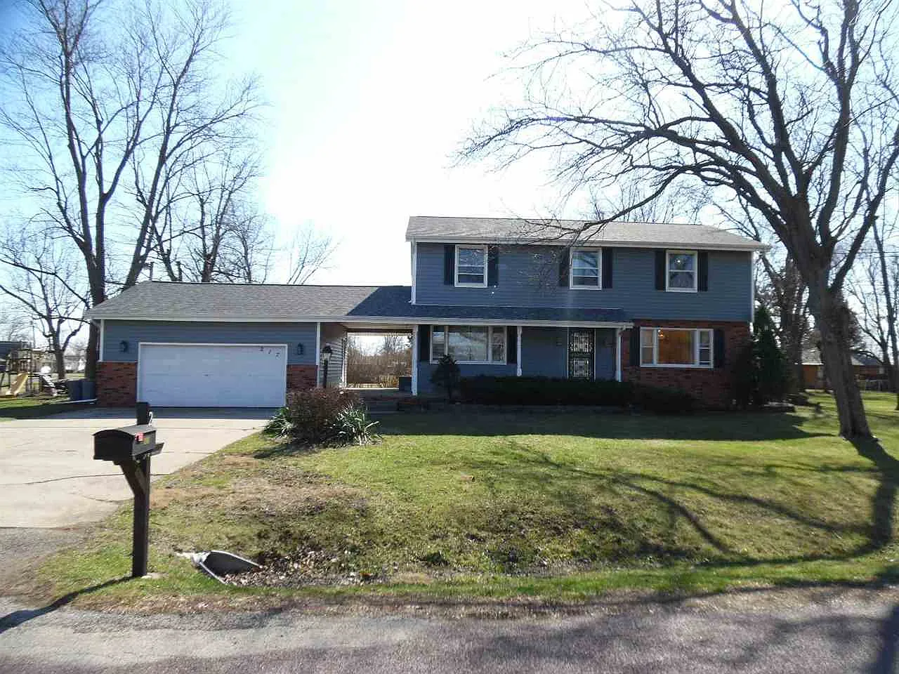 217 E Sheffield Rd photo 1