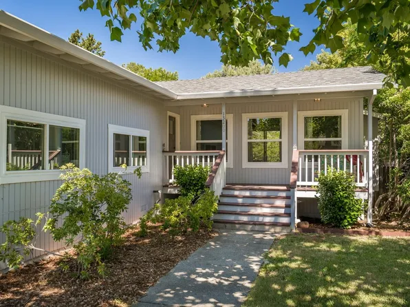 13200 Erin Dr, Auburn, CA 95603