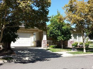 398 Queencrest Ct, Oakdale, CA 95361