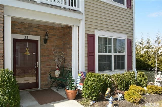 1st image of 23 Strangford Ct #112