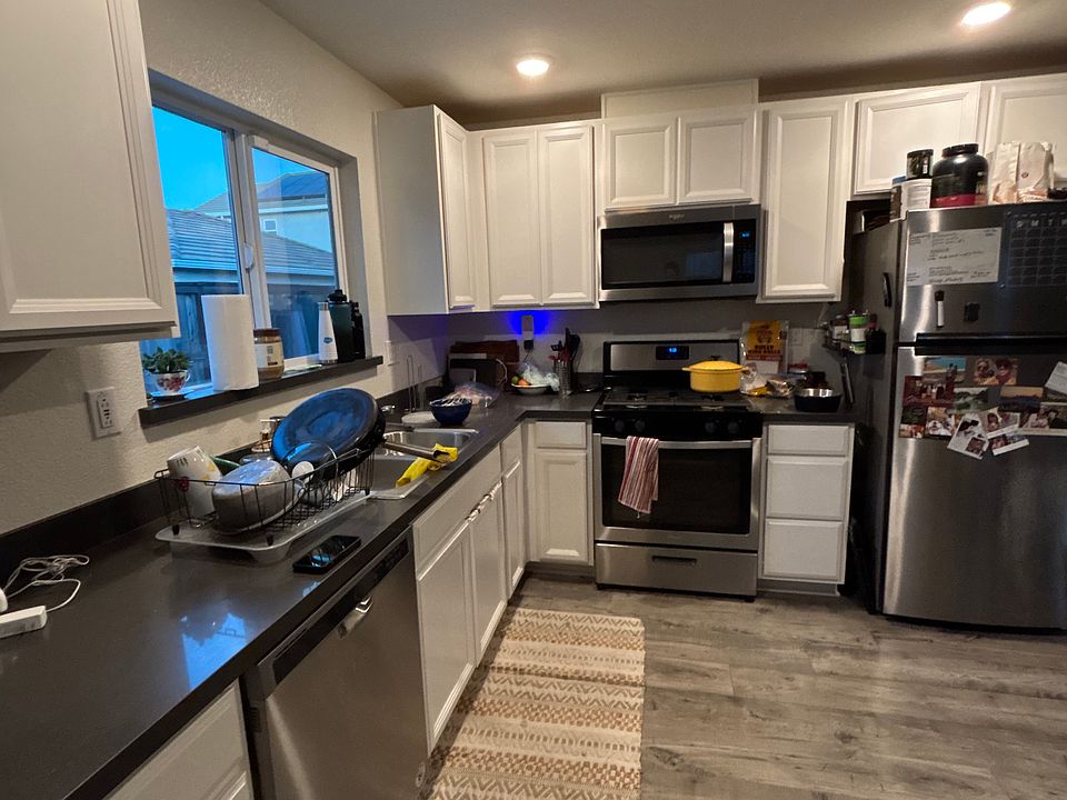 2nd image of 4360 Silver Cedar Ln