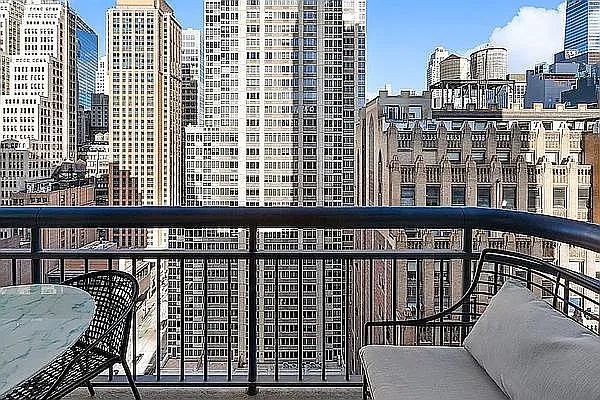 Rented by Living New York | media 30