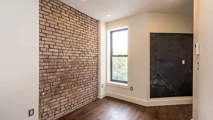 Rented by Nooklyn NYC LLC | media 25