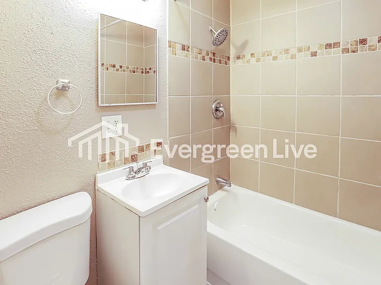 1509 N Hocker Ave — Photo 11