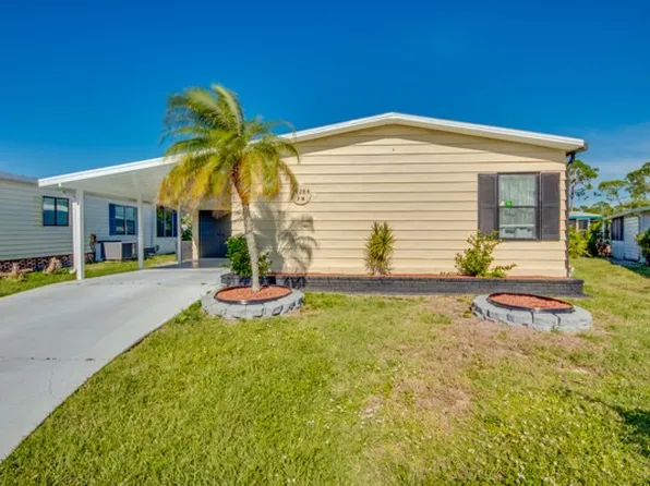 19284 Cedar Crest Ct #7, North Fort Myers, FL 33903