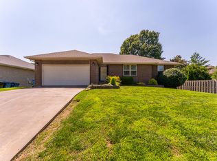 4607 S Ridgeview Ave, Battlefield, MO 65619