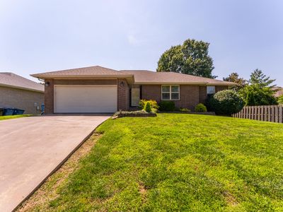 4607 S Ridgeview Avenue, Battlefield, MO, 65619