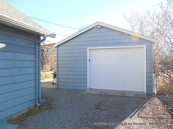 3rd image of 832 Woodford Ave