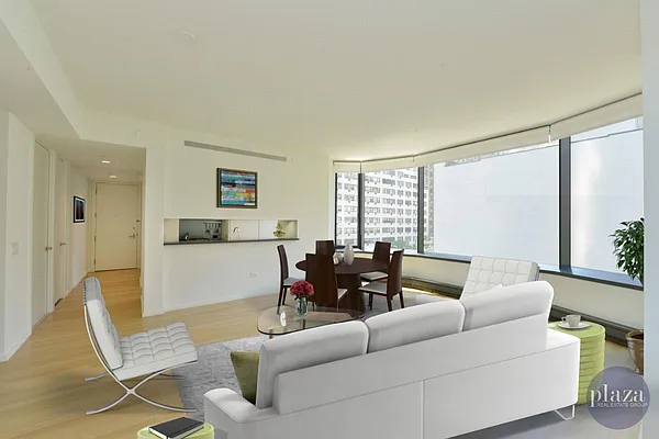 Rented by Plaza Real Estate Group | media 26