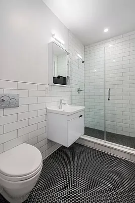 Rented by Yellowstone Equity Management Inc | media 10