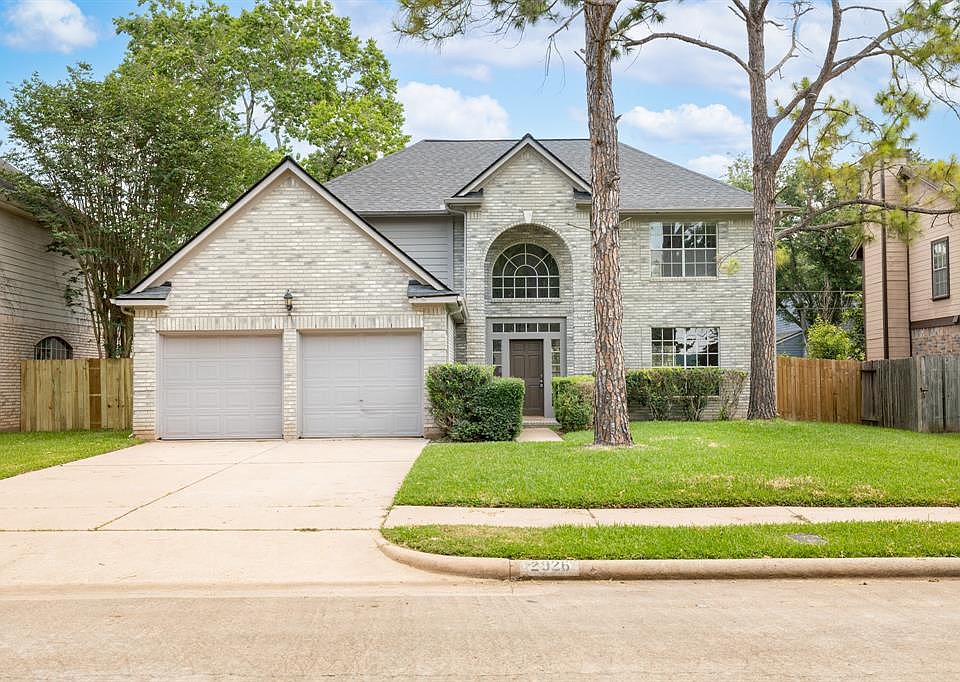1st image of 2926 Plantation Wood Ln