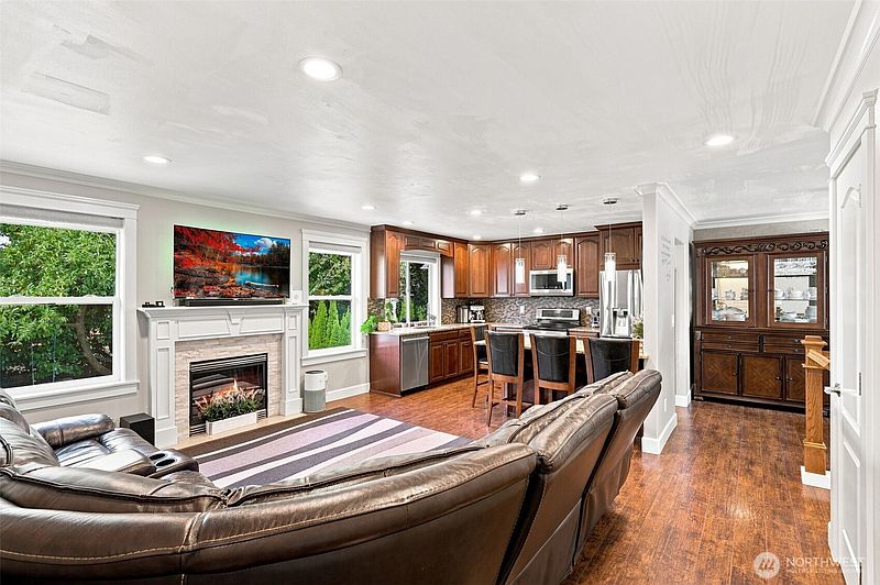 5th image of 211 S 78th Street