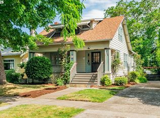 3955 SE Ash St, Portland, OR 97214