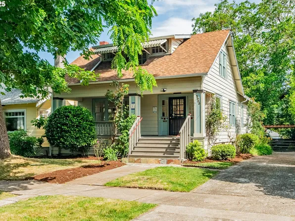 3955 SE Ash St, Portland, OR 97214