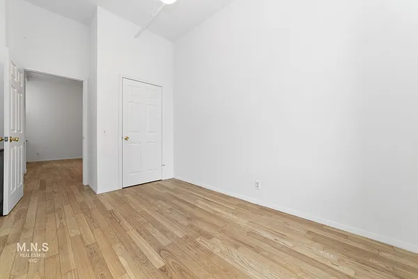 Rented by MNS | media 12