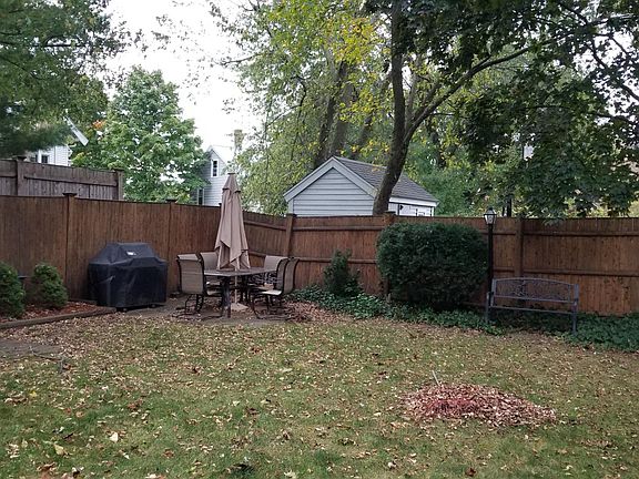shared yard