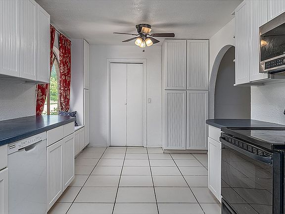 5th image of 3550 185th Ave NE