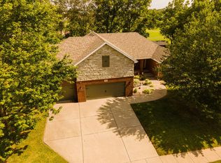 837 E Country Ridge St, Nixa, MO 65714