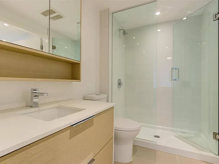 1661 Quebec St #1 — Photo 9