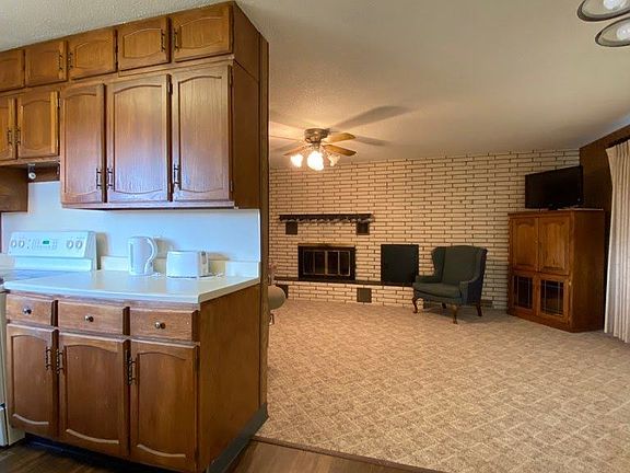 1c68a717a0c7c8612243b57e95d99ce9b6049d15-3