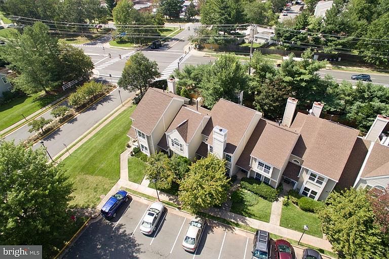 1st image of 6022 Creekstone Ln