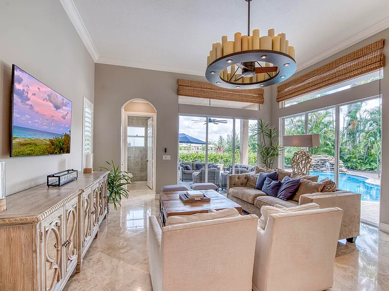8801 Wellington View Dr — Photo 17