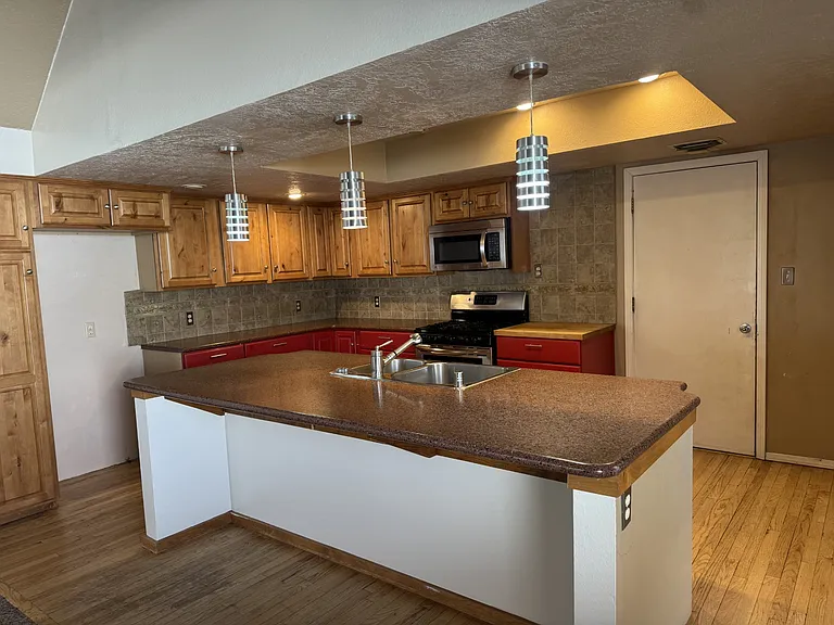 3004 Municipal Dr — Photo 4