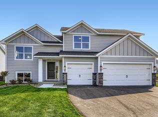 2868 Trinity Dr, Shakopee, MN 55379