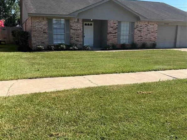 17602 Heritage Bay Dr, Webster, TX 77598