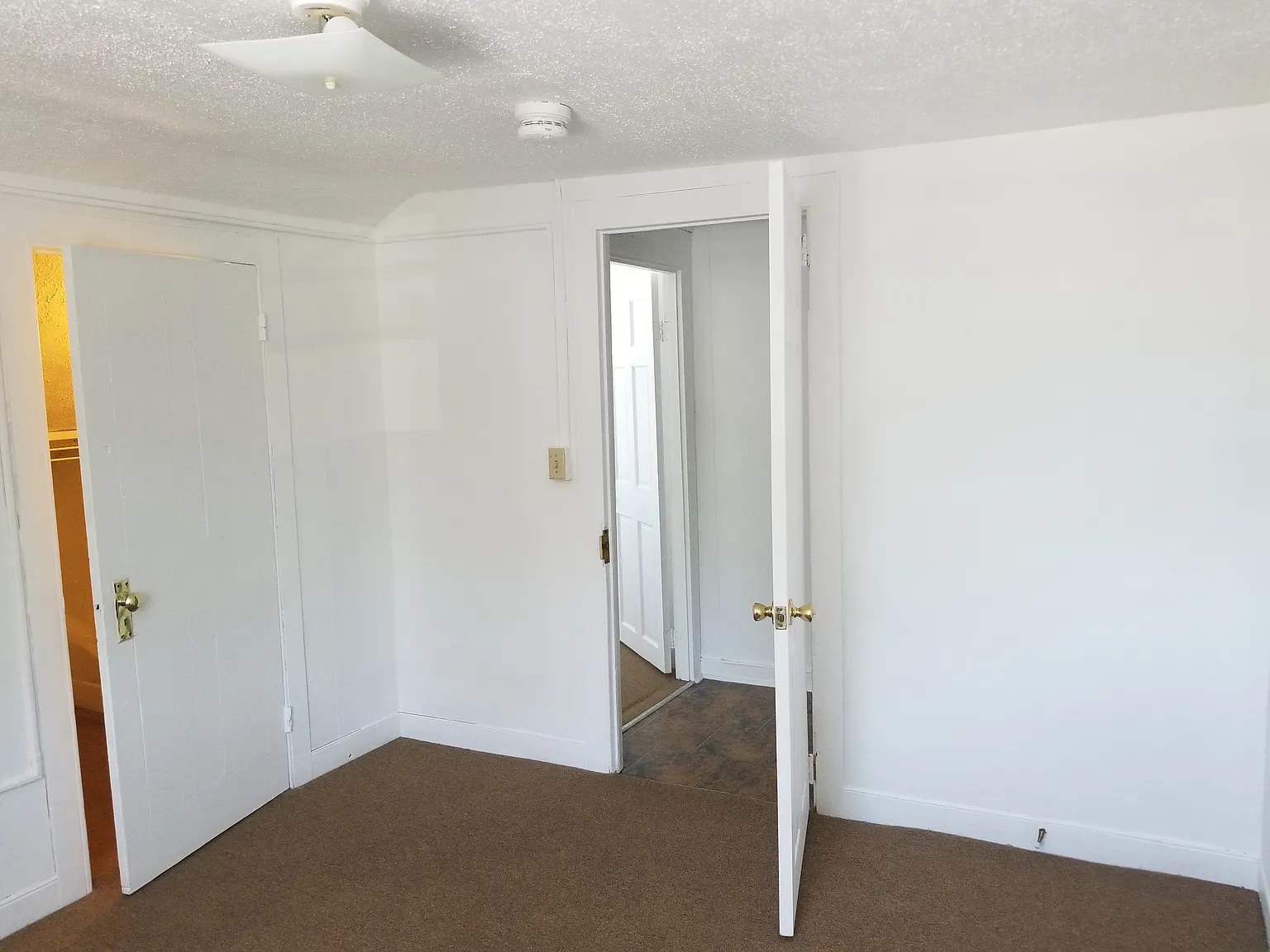 3 bed, 960 sqft, $1,850 — Photo 2