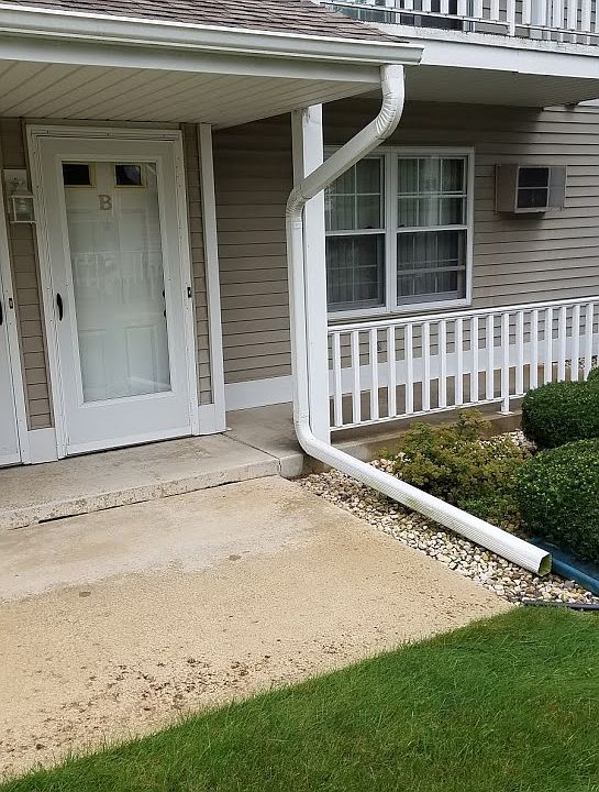 1st image of 717 Canterberry Ct Unit B