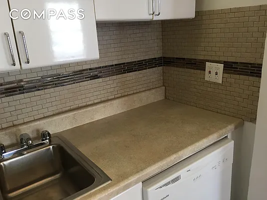 Rented by Compass | media 31