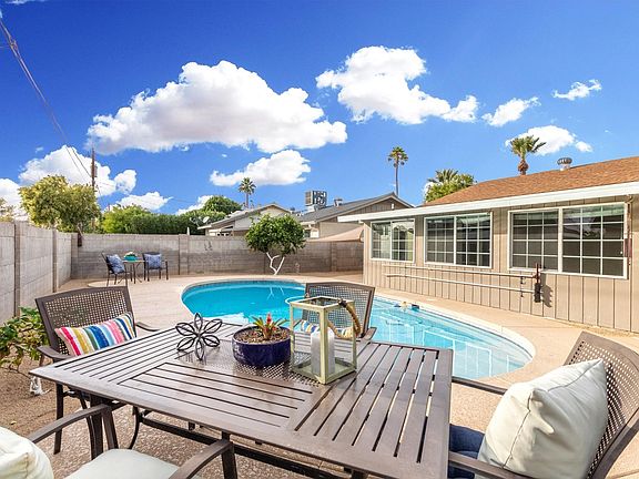 2nd image of 8425 E San Miguel Ave