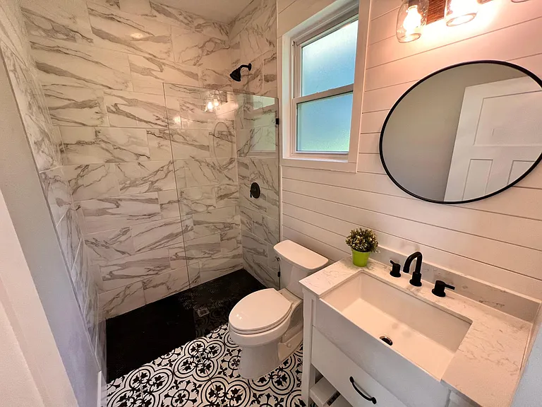 Guest Bath on 1st floor