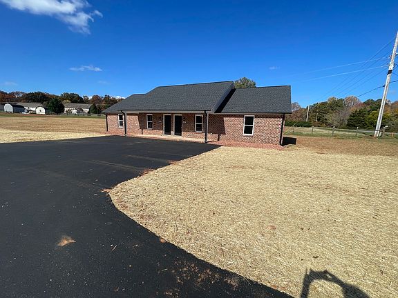 2nd image of 4033 Eugene Dr