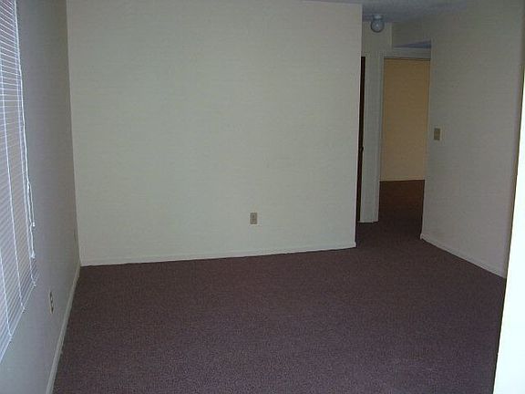 5th image of 114 Taft St