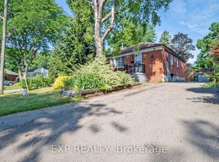 559 Drymen Cres, Mississauga, ON L5G 2N9