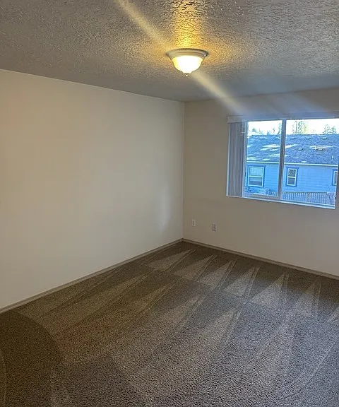 1334 W Locust St — Photo 6