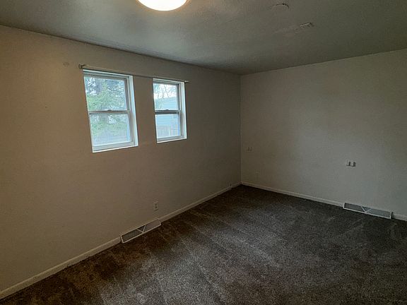 3rd image of 2509 Olivewood Ave