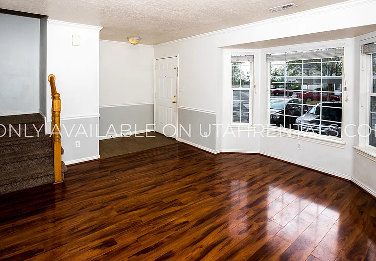 1057 S 810 E — Photo 7
