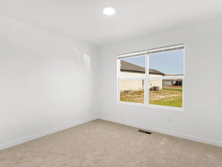 803 Lambert Cir — Photo 26