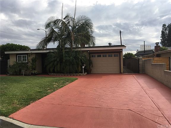 2nd image of 106 S Baymar St