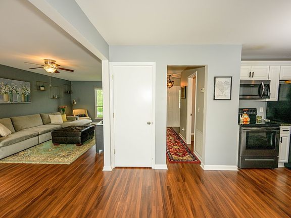 5th image of 1802 Lakewood Dr