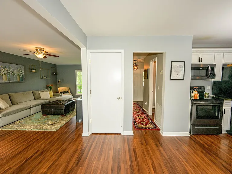 1802 Lakewood Dr — Photo 5